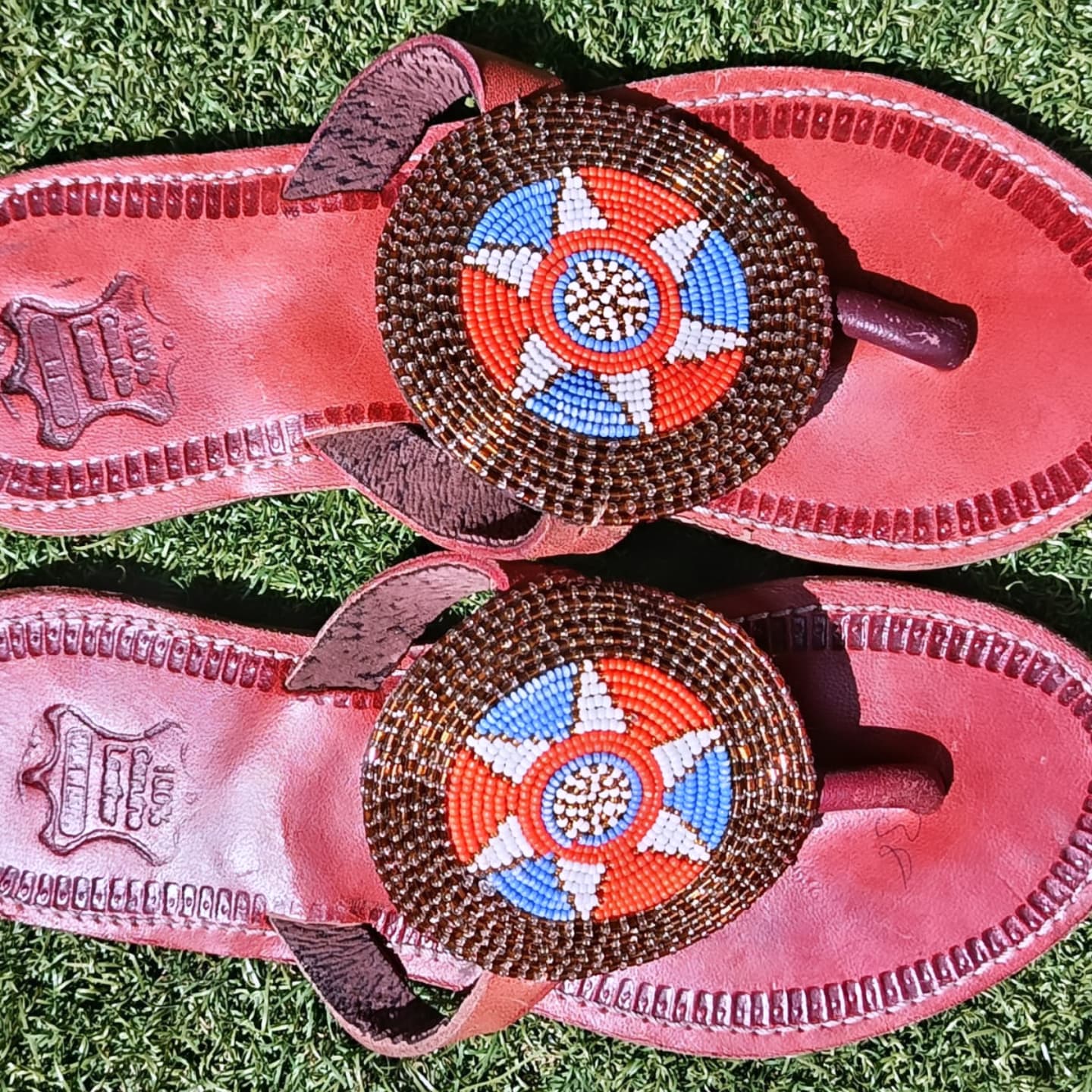 Sandales cuir et perles Masai femme – Artisanat fait main authentique