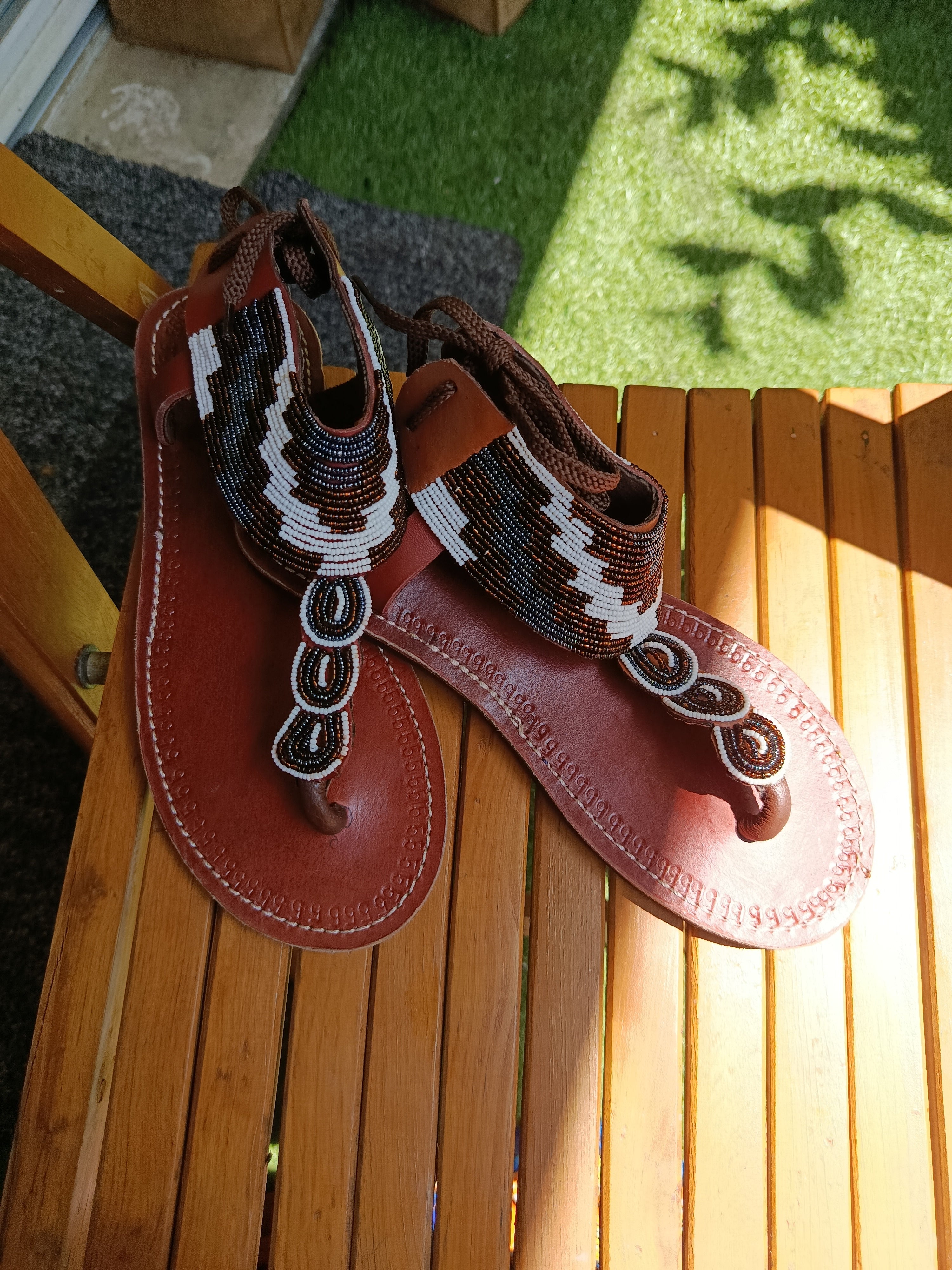 Sandales cuir Masai femme – Élégance artisanale épurée