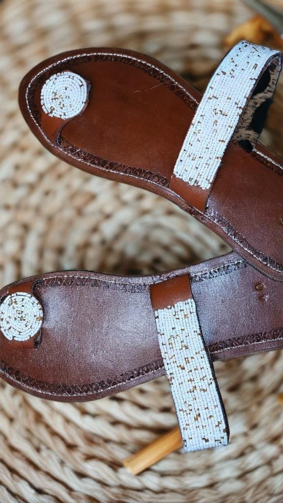 Sandales en cuir artisanales femme