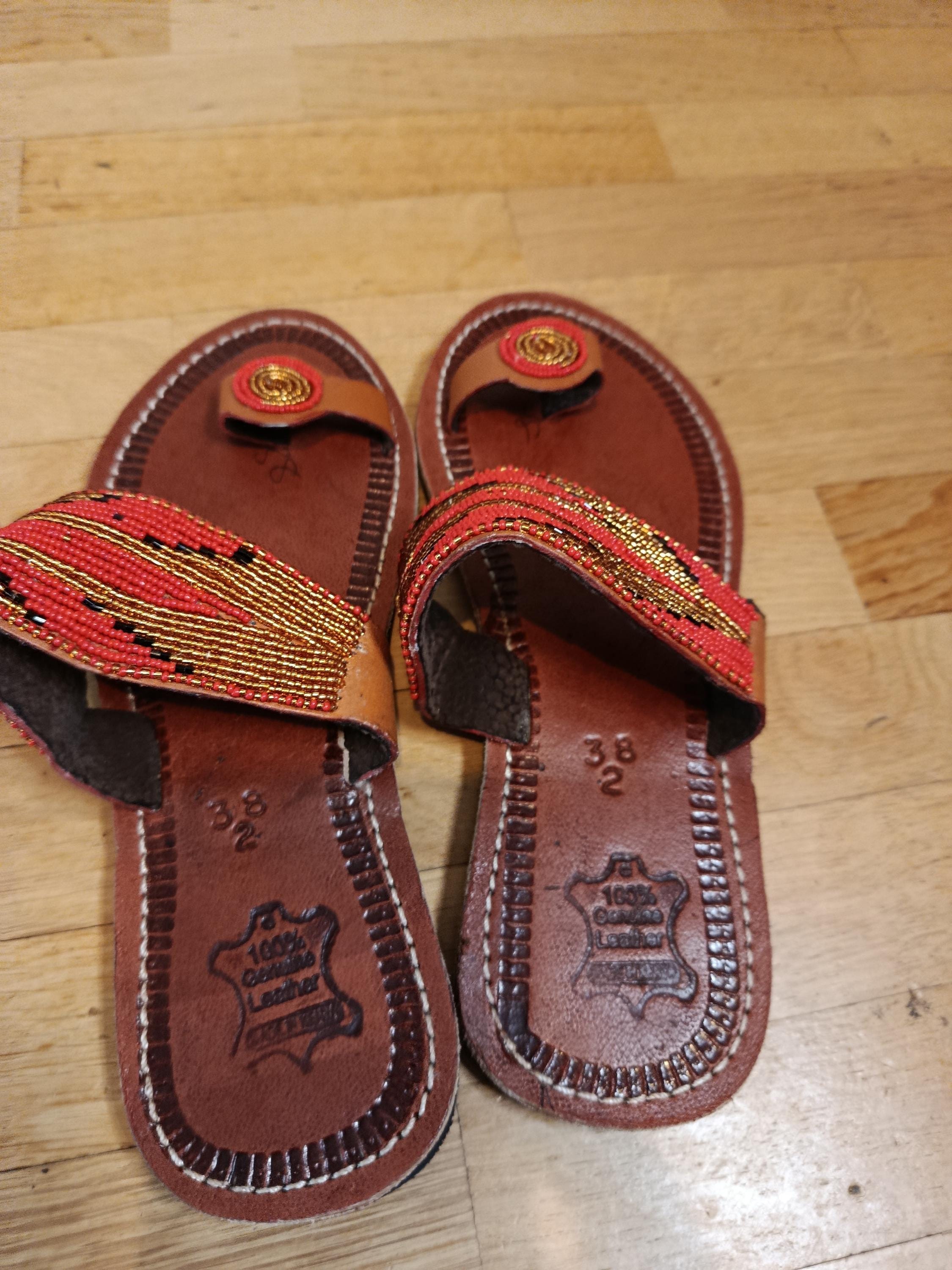 Sandales en cuir artisanales femme