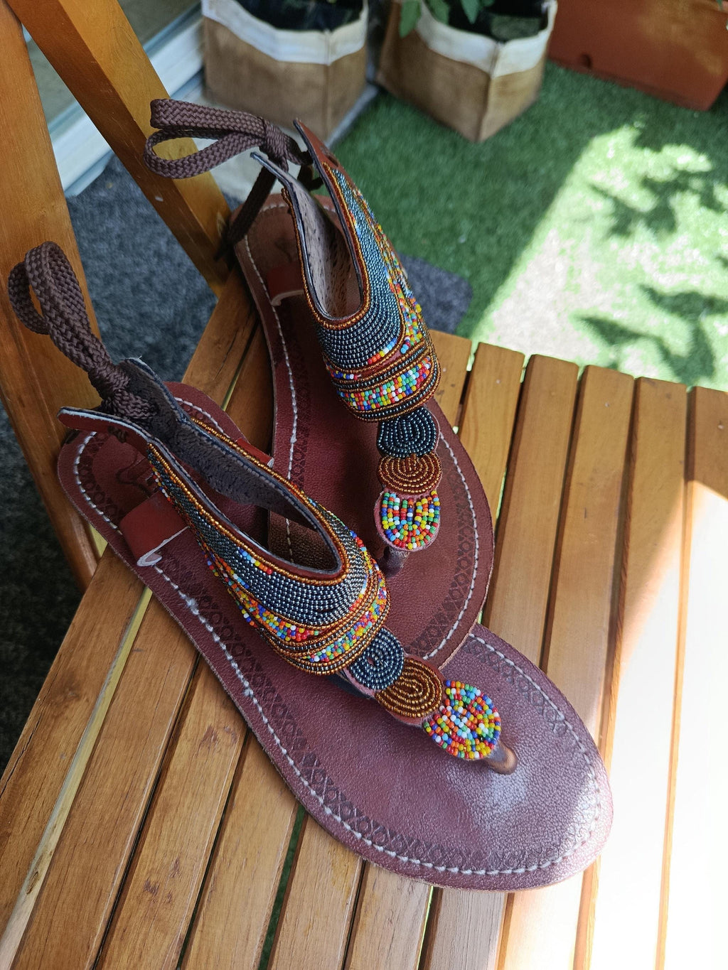 Sandales cuir et perles Masai femme  Style artisanal unique
