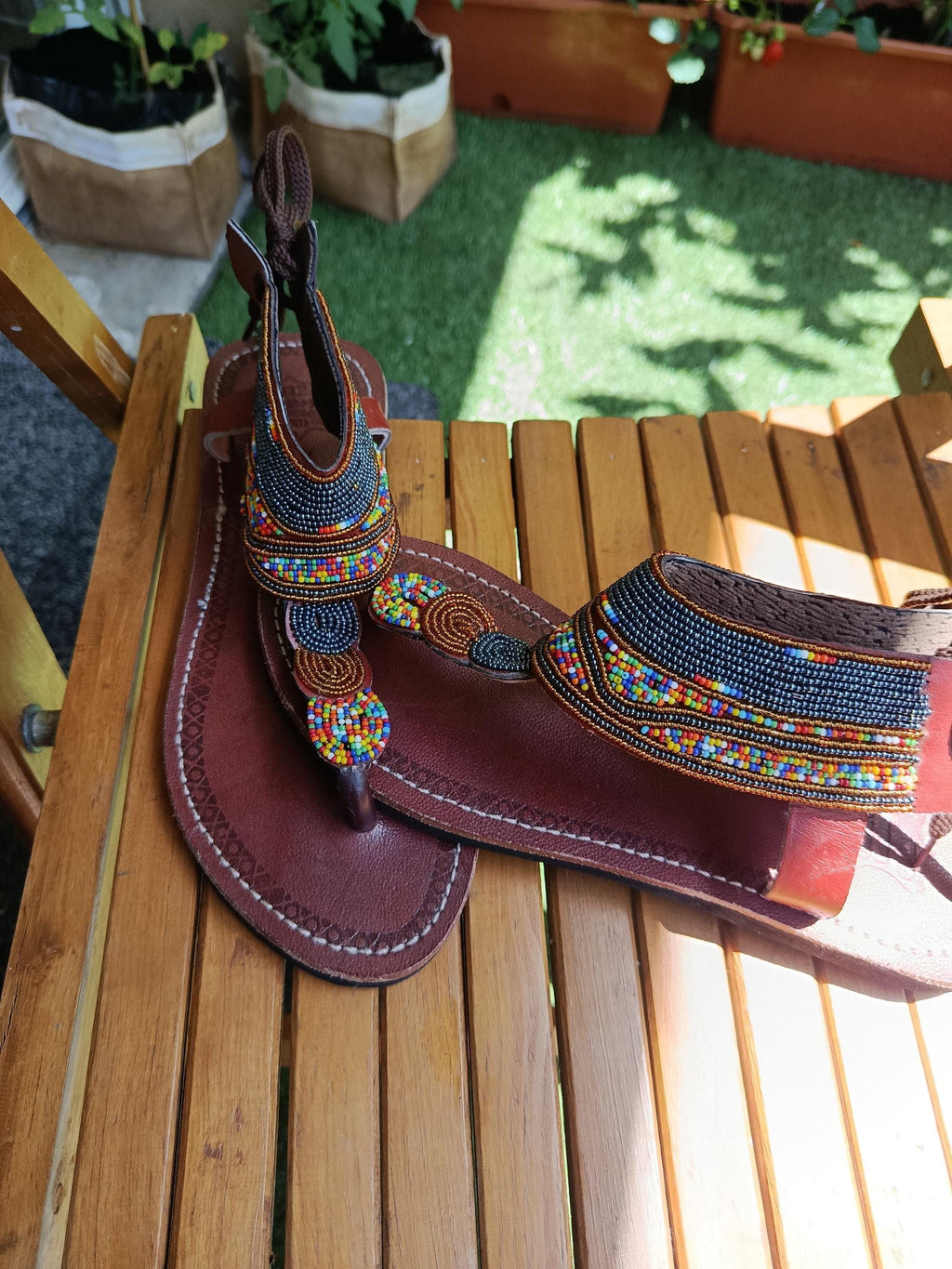 Sandales cuir et perles Masai femme  Style artisanal unique