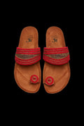 Sandale Masaï « Waridi »  Tong cuir camel bandes tressées rouges & fleur de perles | Perlacuir