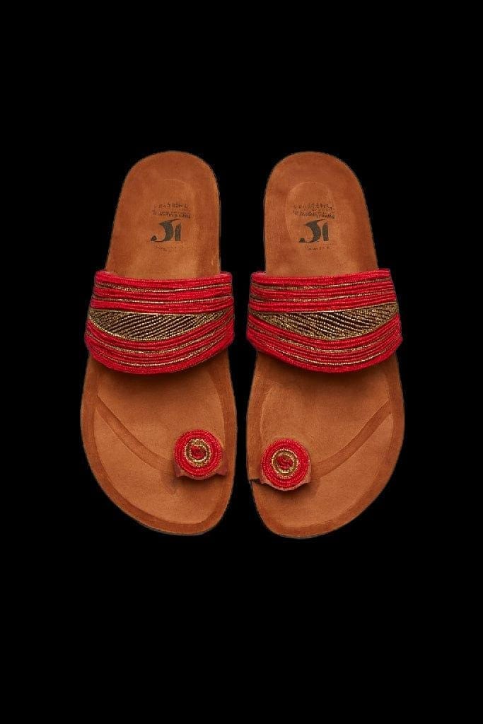Sandale Masaï « Waridi »  Tong cuir camel bandes tressées rouges & fleur de perles | Perlacuir