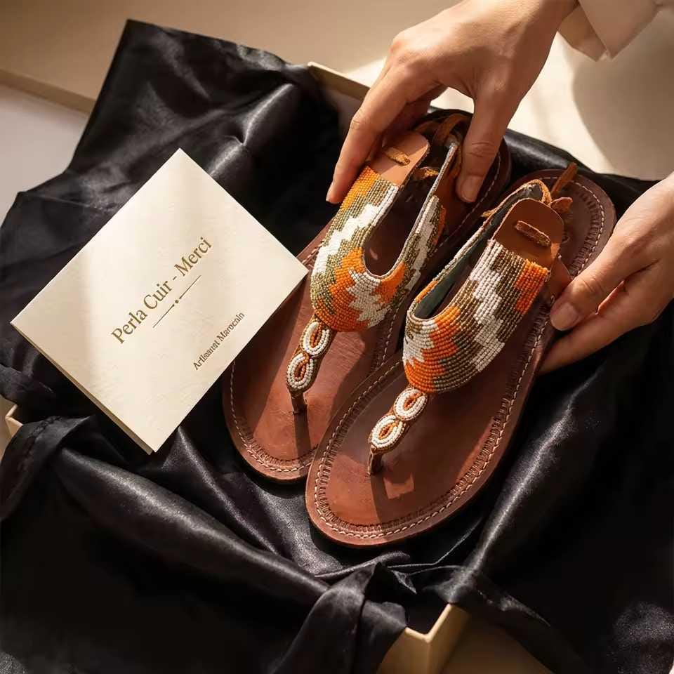 Sandales cuir perlées Masai femme  Tradition et style contemporain