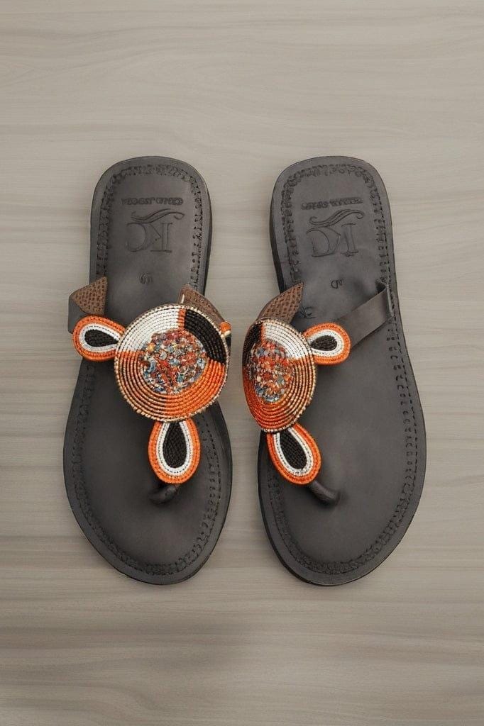 Sandale Masaï « Kilima »  Tong plateforme cuir noir perles multicolores | Perlacuir