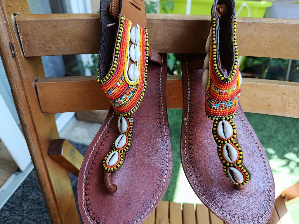 Sandales Cuir Perles et Cauris Masai Femme  Artisanat Unique