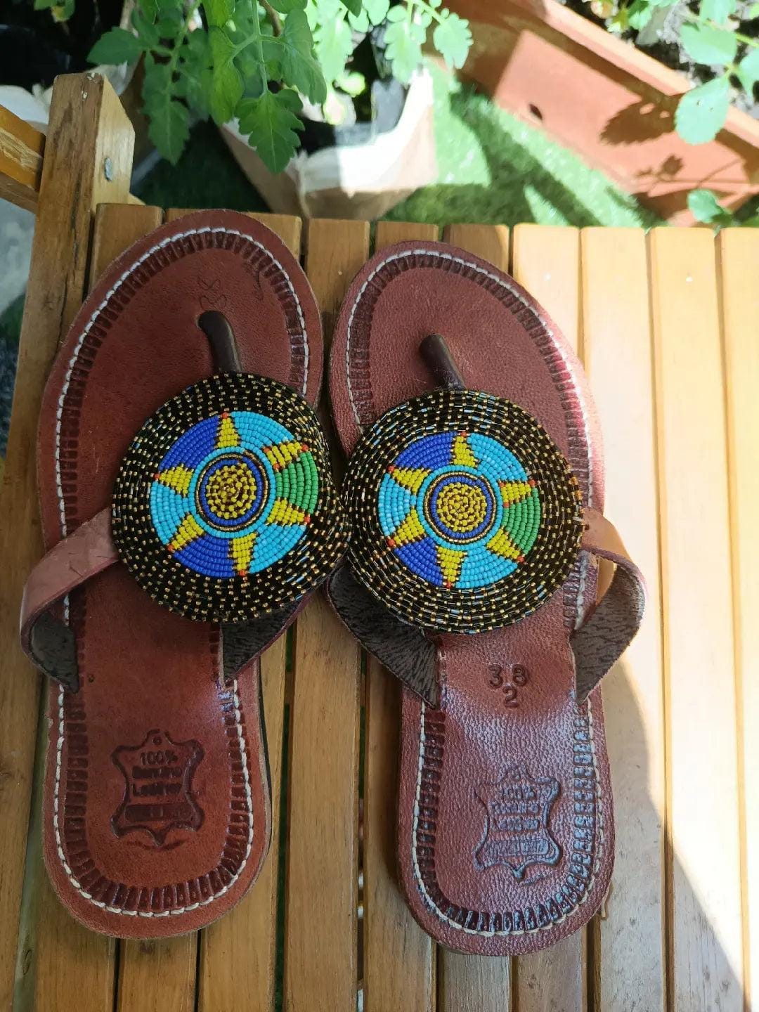 Sandales Cuir Perlées Masai Femme  Artisanat Fait Main Authentique