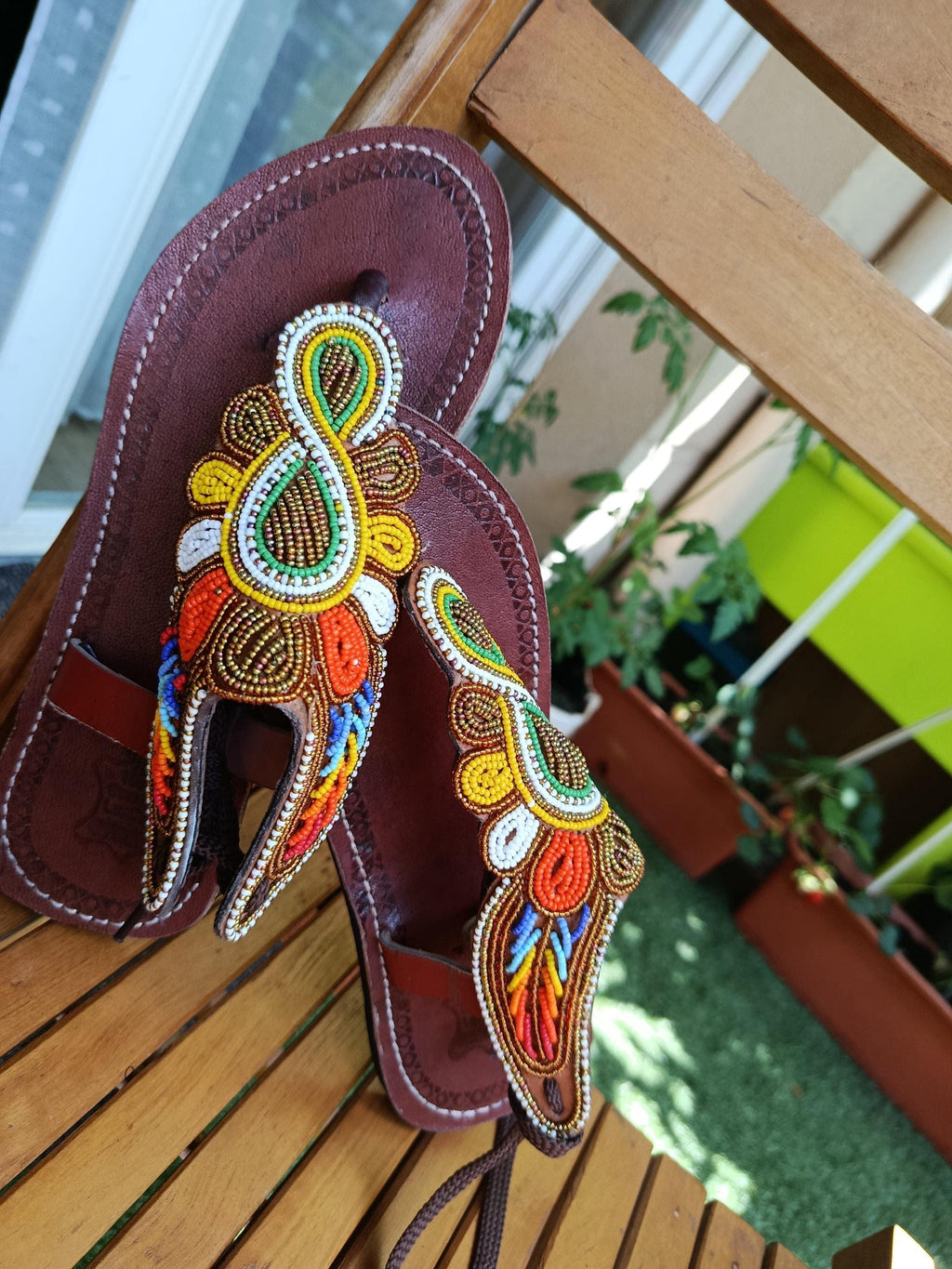 Sandales Cuir Perlées Masai Femme  Artisanat Fait Main Authentique