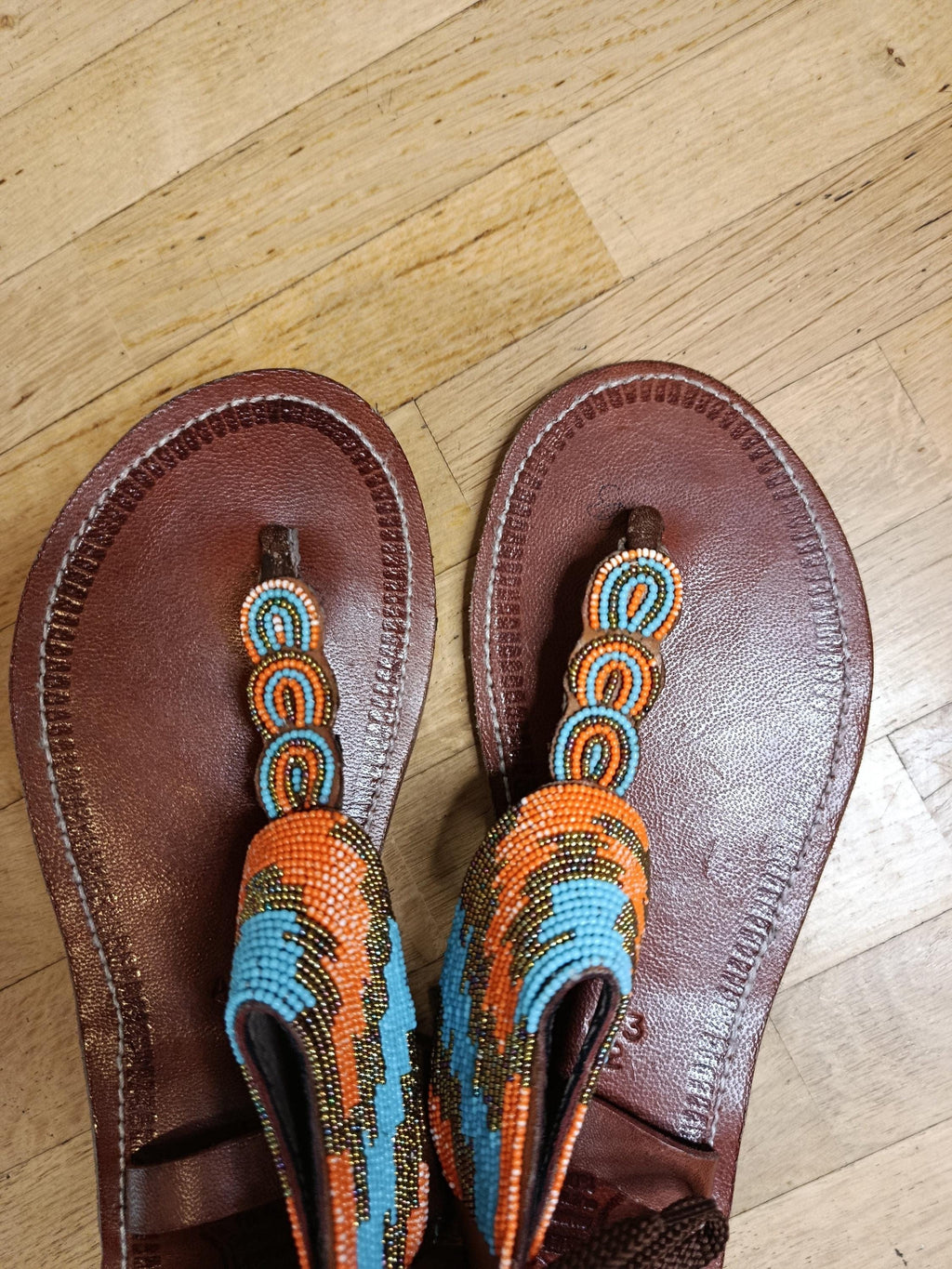 Sandales Cuir Perlées Masai Femme  Artisanat Fait Main Authentique