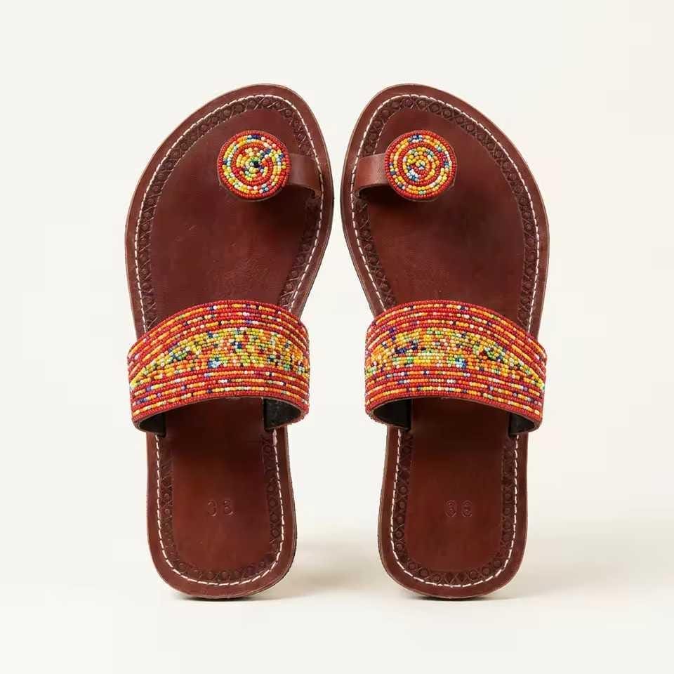 Sandale Masaï « Zara »  Tong cuir marron perles multicolores | Perlacuir