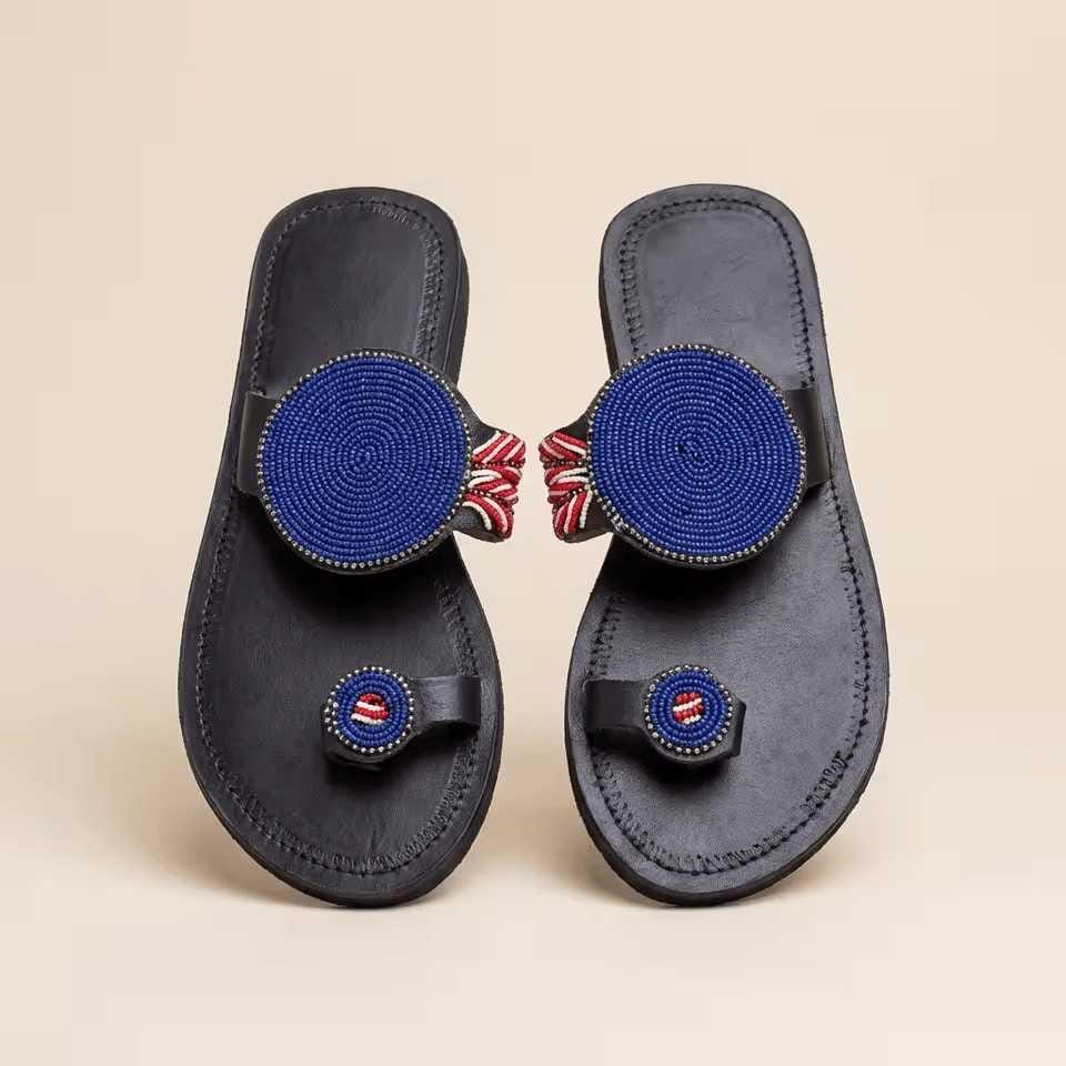 Duara Noir  Tong cuir noir médaillon bleu Masaï | Perlacuir