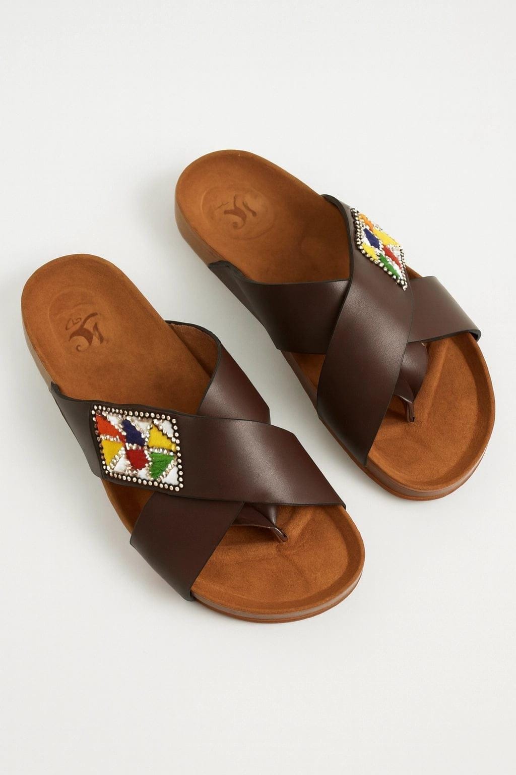 Sandale Masaï Homme « Baba »  Tong cuir marron bandes croisées & perles multicolores | Perlacuir