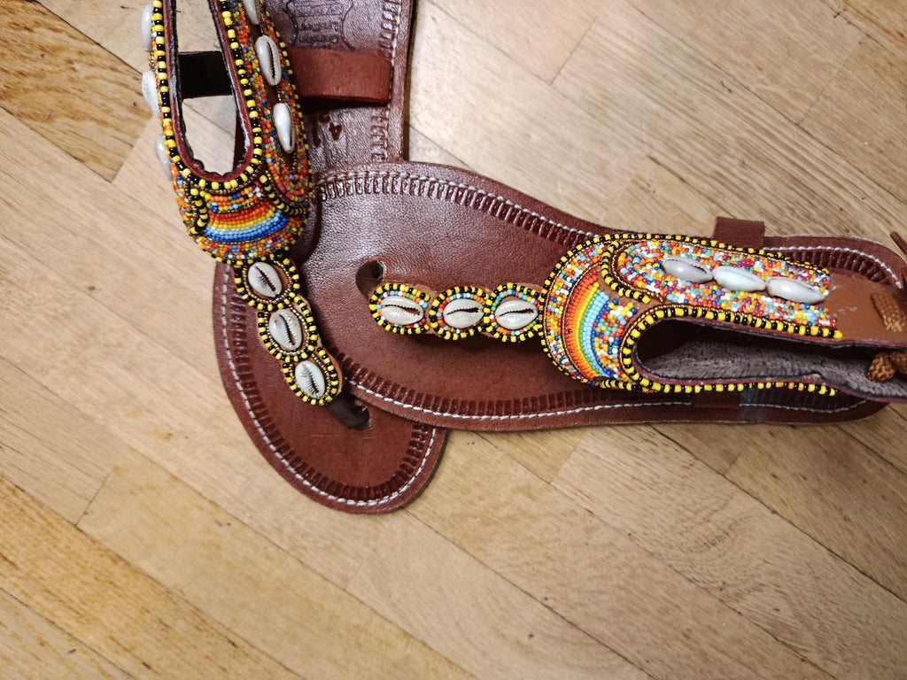 Sandales Cuir Perles et Cauris Masai Femme  Artisanat Unique