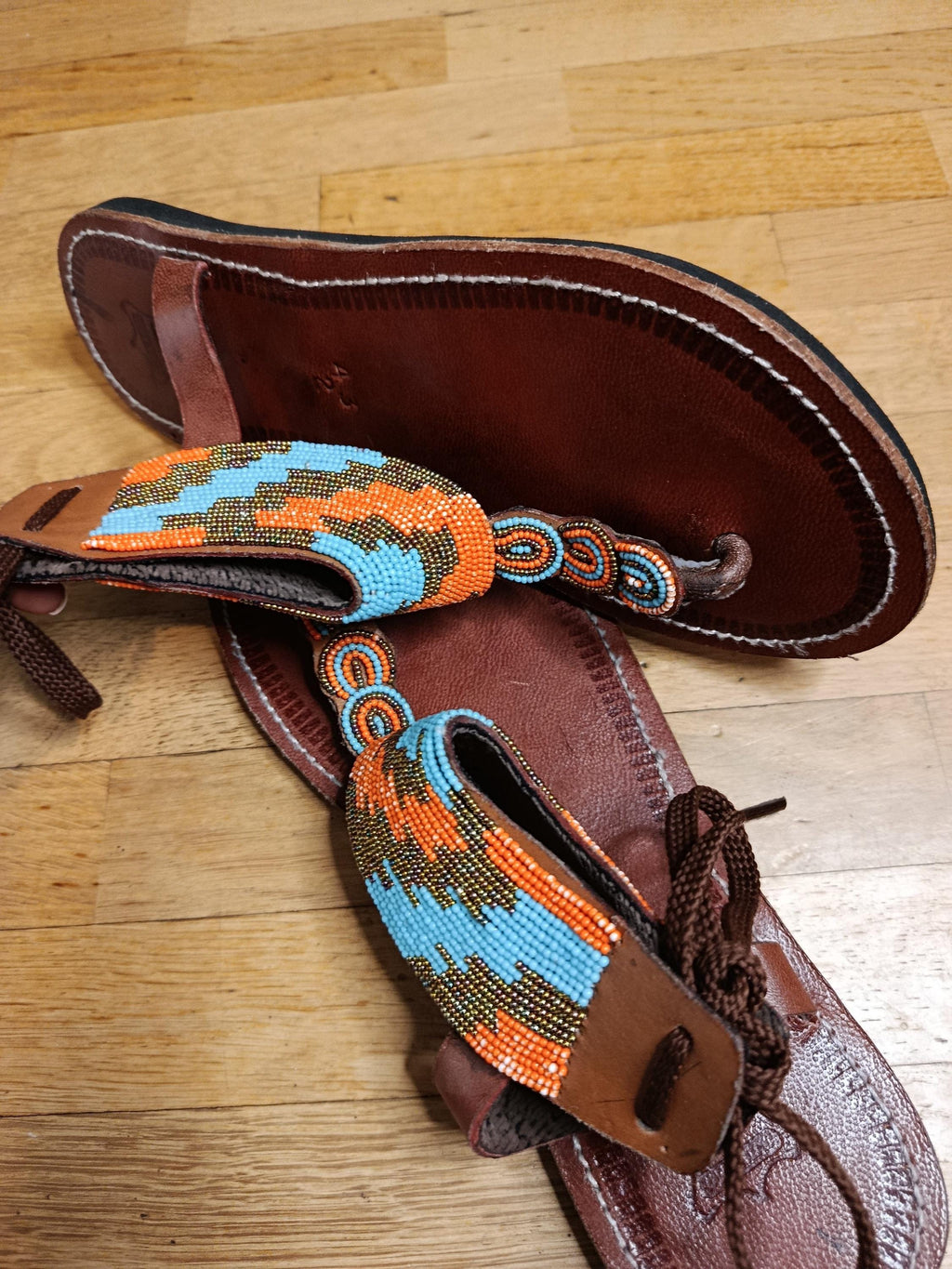 Sandales Cuir Perlées Masai Femme  Artisanat Fait Main Authentique