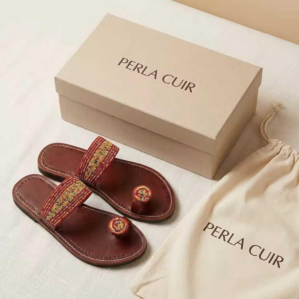 Sandale Masaï « Zara »  Tong cuir marron perles multicolores | Perlacuir