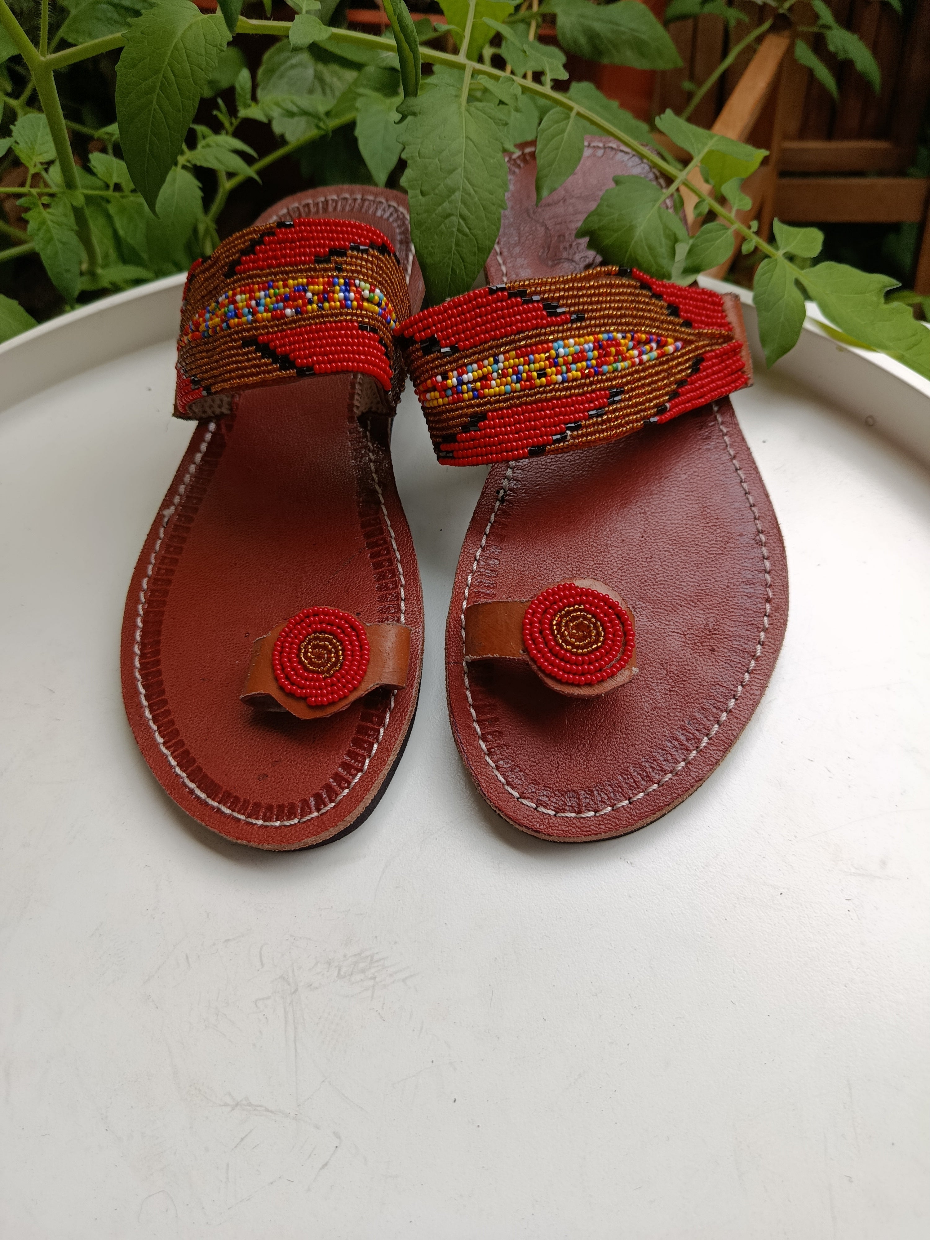 Sandales en cuir perlées