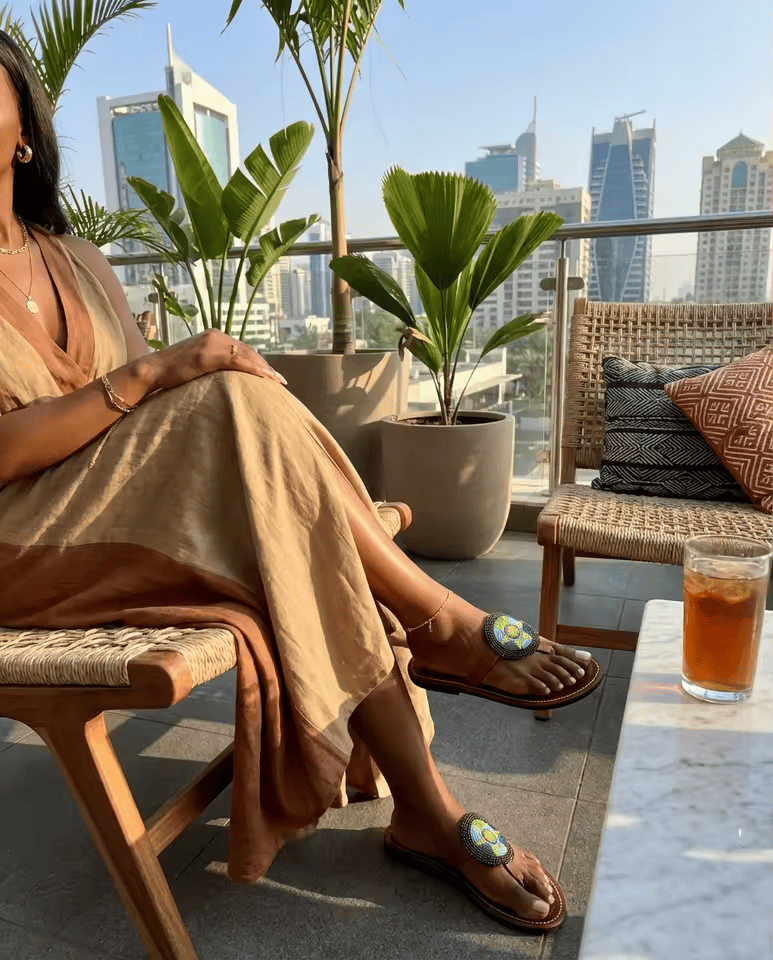 Sandale Masaï « Imara » – Tong cuir perles Masaï artisanale | Perlacuir