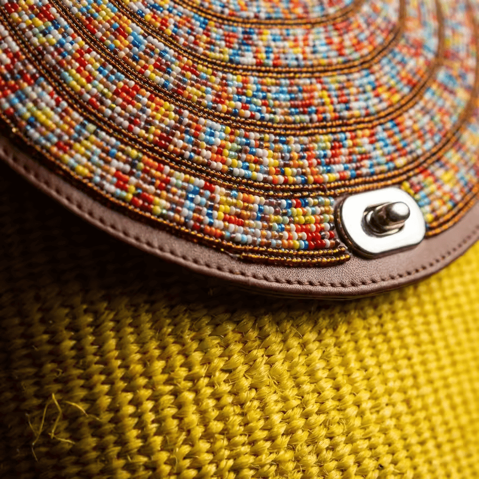 Njano – Grand sac cabas jaune sisal & cuir spirale perles Masaï | Perlacuir