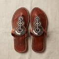 Sandale Masaï « Asante » – Mule cuir rouge brique perles | Perlacuir