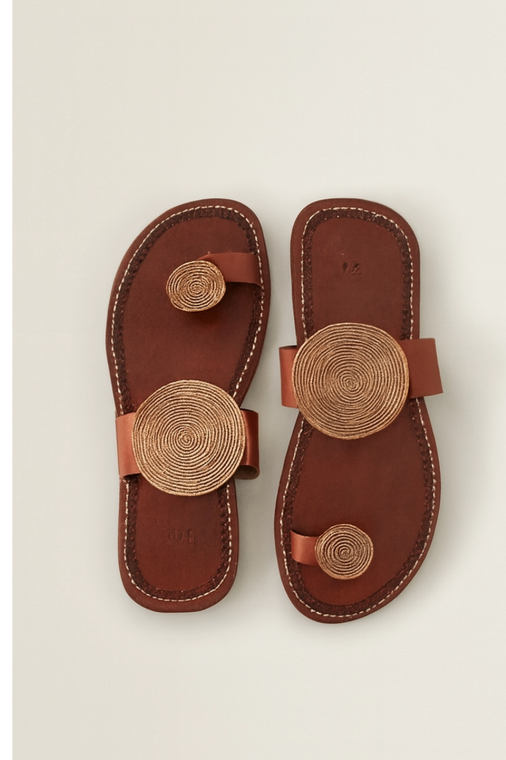 Sandales en cuir perlées confortable