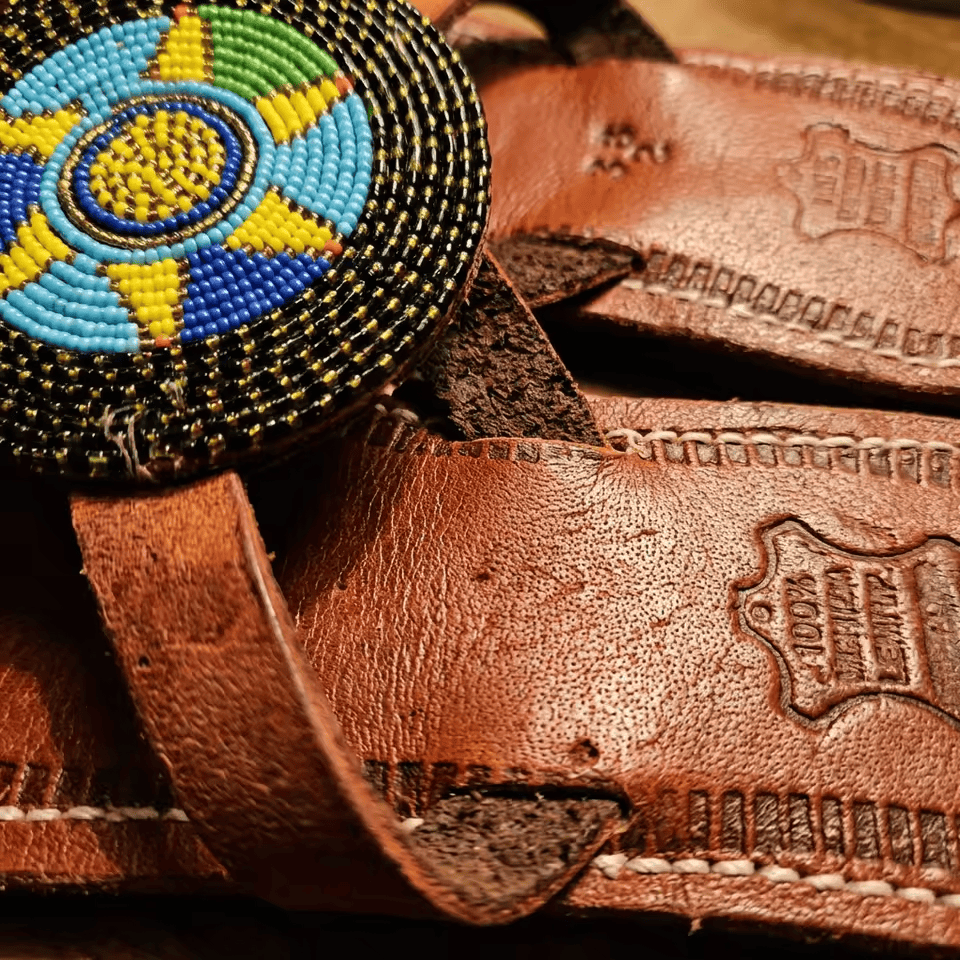 Sandale Masaï « Imara » – Tong cuir perles Masaï artisanale | Perlacuir