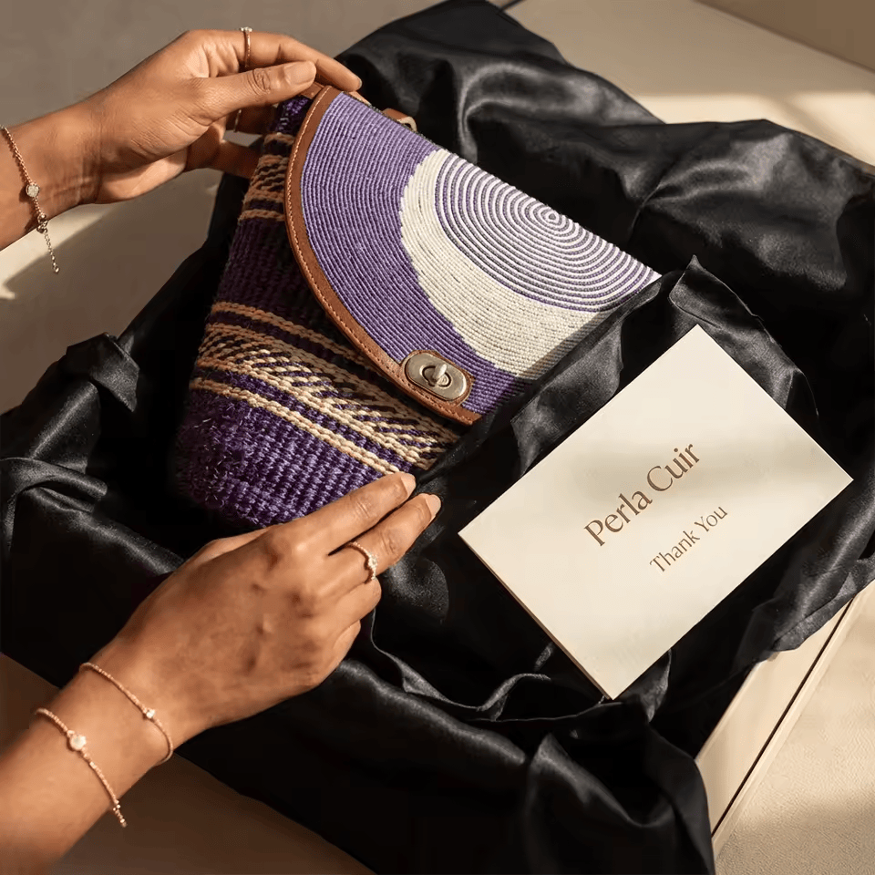 Bahari Kubwa – Grand sac seau sisal violet & cuir | Perlacuir