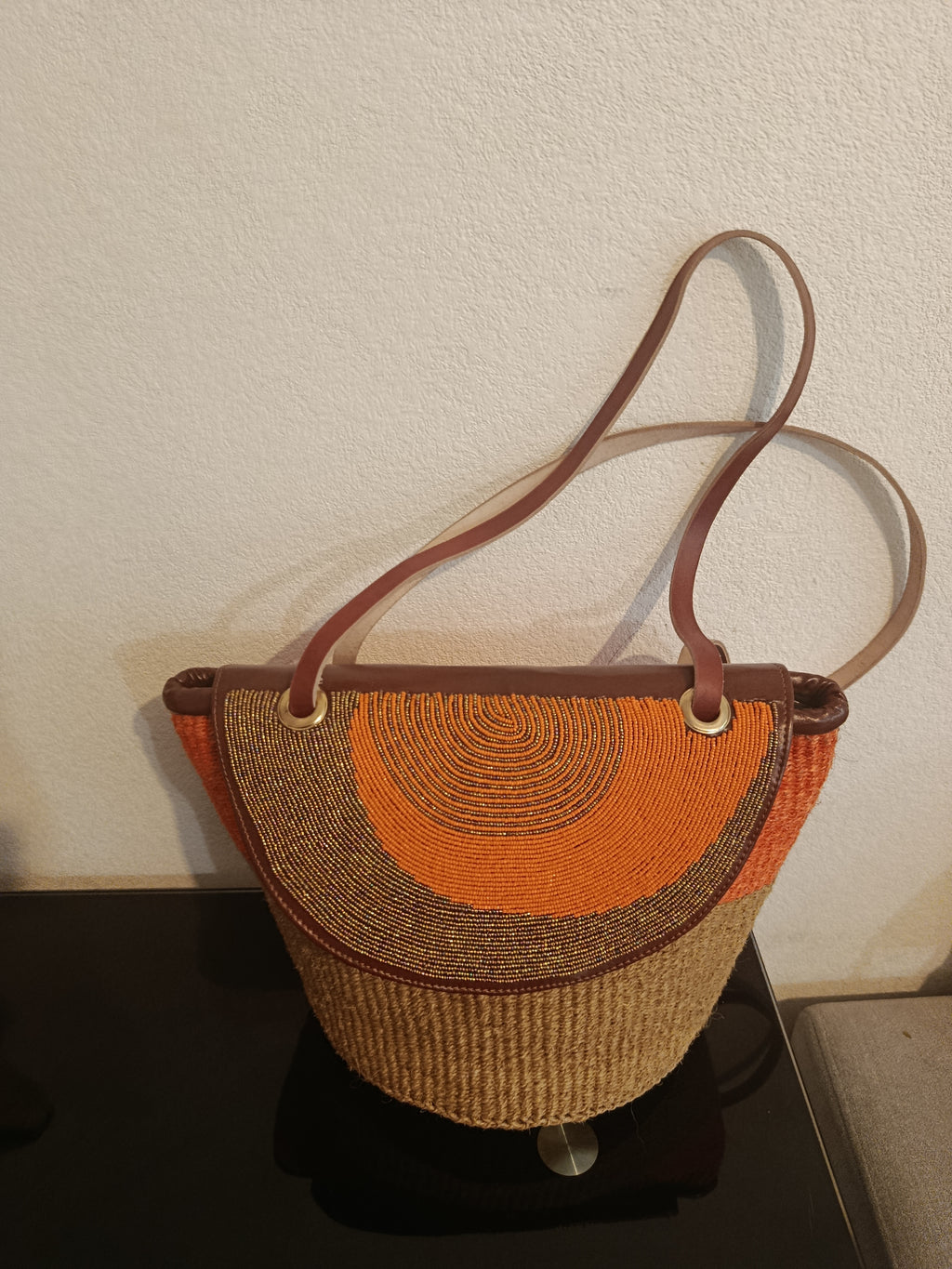 Sacs petit format en cuir perlées et sisal