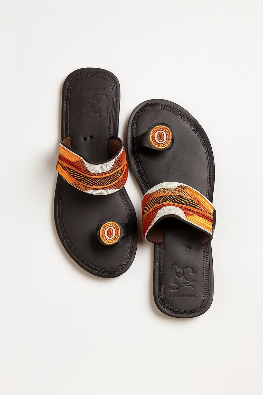 Sandales en cuir perlées