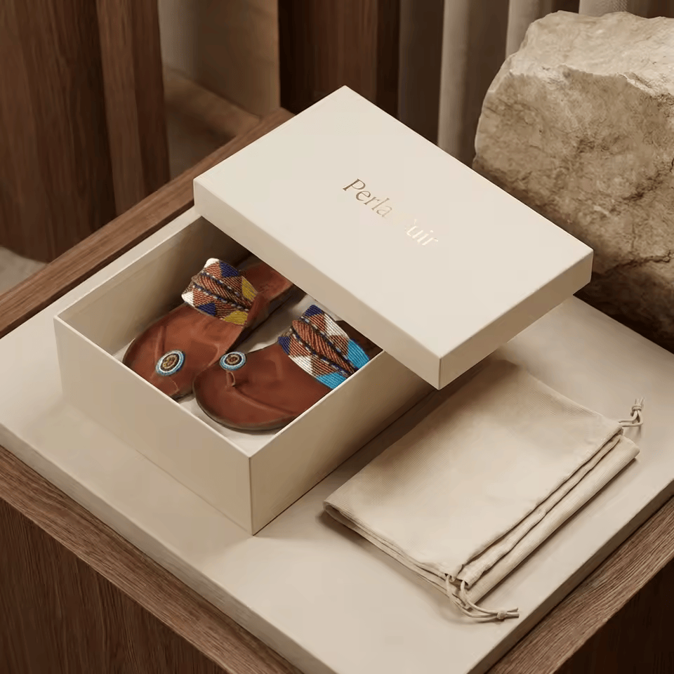 Rangi – Mule cuir marron bande perles Masaï multicolores | Perlacuir