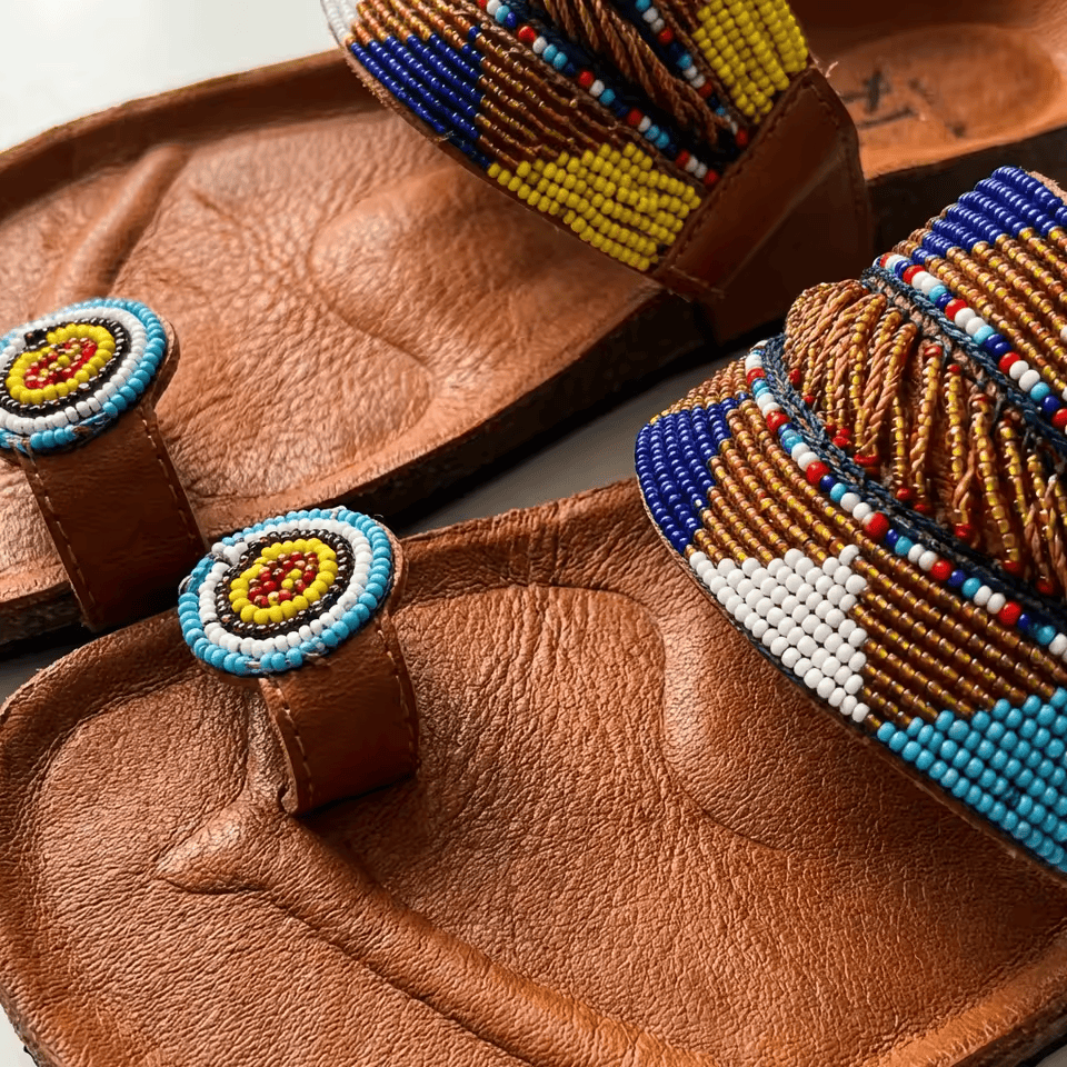 Rangi – Mule cuir marron bande perles Masaï multicolores | Perlacuir