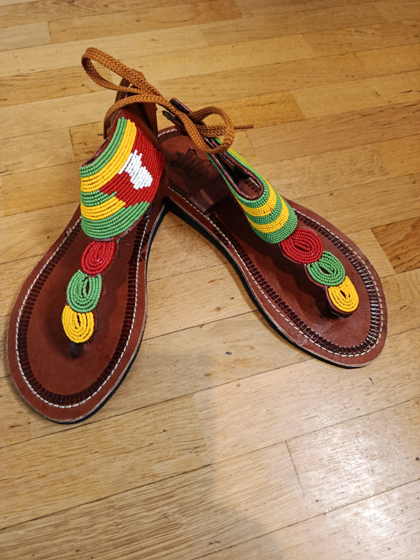 Sandales cuir perlées Masai Togo – Artisanat authentique