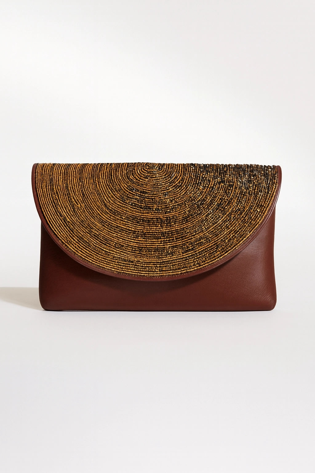 Pochette en cuir perlées