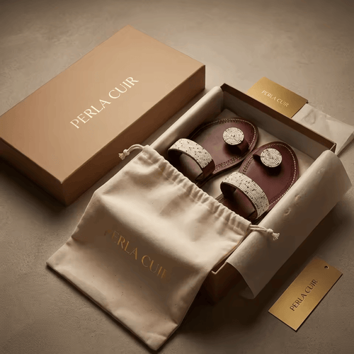 Fedha – Tong cuir bordeaux perles blanches & médaillon argenté | Perlacuir
