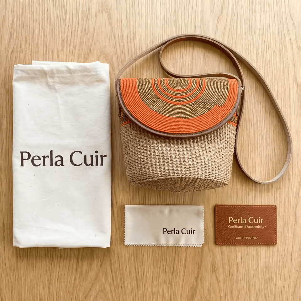 Jua Kubwa – Sac seau sisal naturel rabat cuir orange spirale perles | Perlacuir