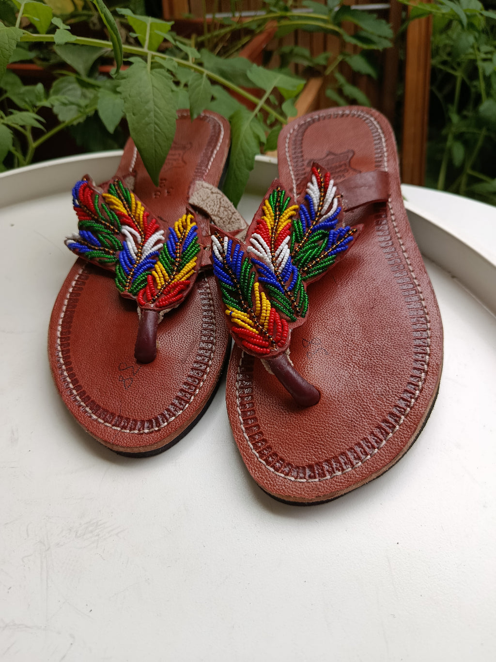 Sandales en cuir perlées