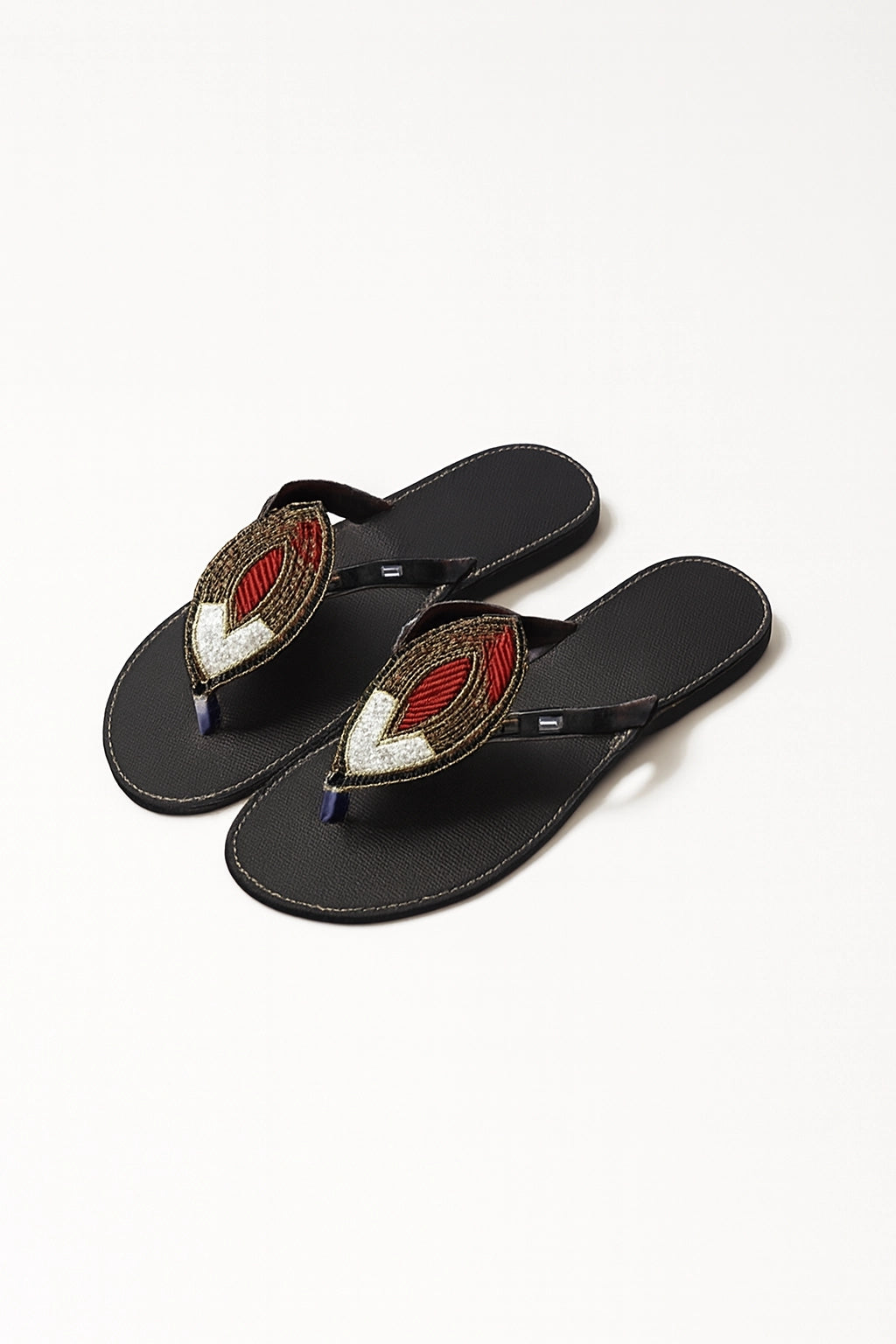 Sandales en cuir perlées