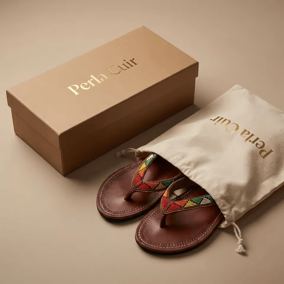 Mistari – Tong cuir camel fine bande perles Masaï multicolores | Perlacuir