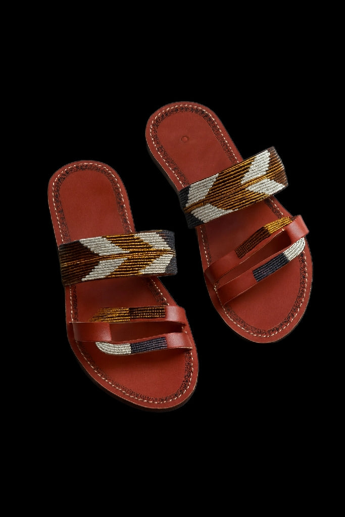 Sandales en cuir perlées